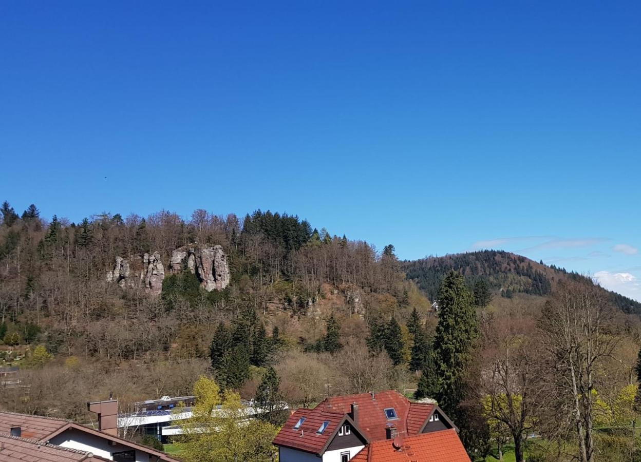 Hotel Sonnenhof Garni Bad Herrenalb Exteriör bild